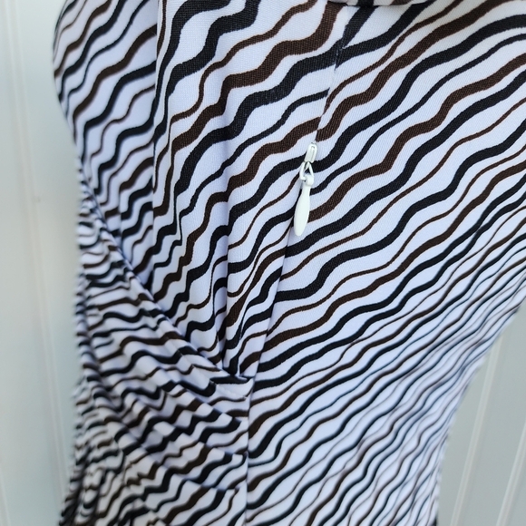 Ann Taylor Faux Wrap Dress White Black Brown V Neck Office V- Neck Stretch Sz 4P - Picture 5 of 13